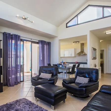 Beautiful 2-bed In -rosa Blanca * Playa Blanca (Lanzarote)